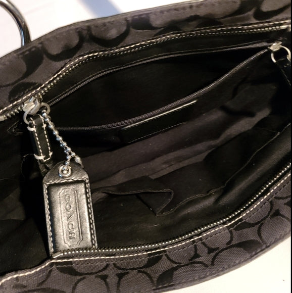Black coach hand bag Clearance